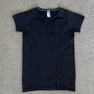 ivivva black swiftly short sleeve